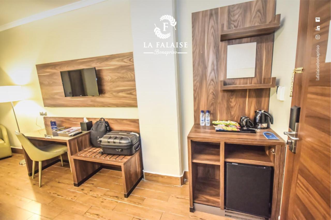Hotel La Falaise Bonapriso Ντουάλα Εξωτερικό φωτογραφία