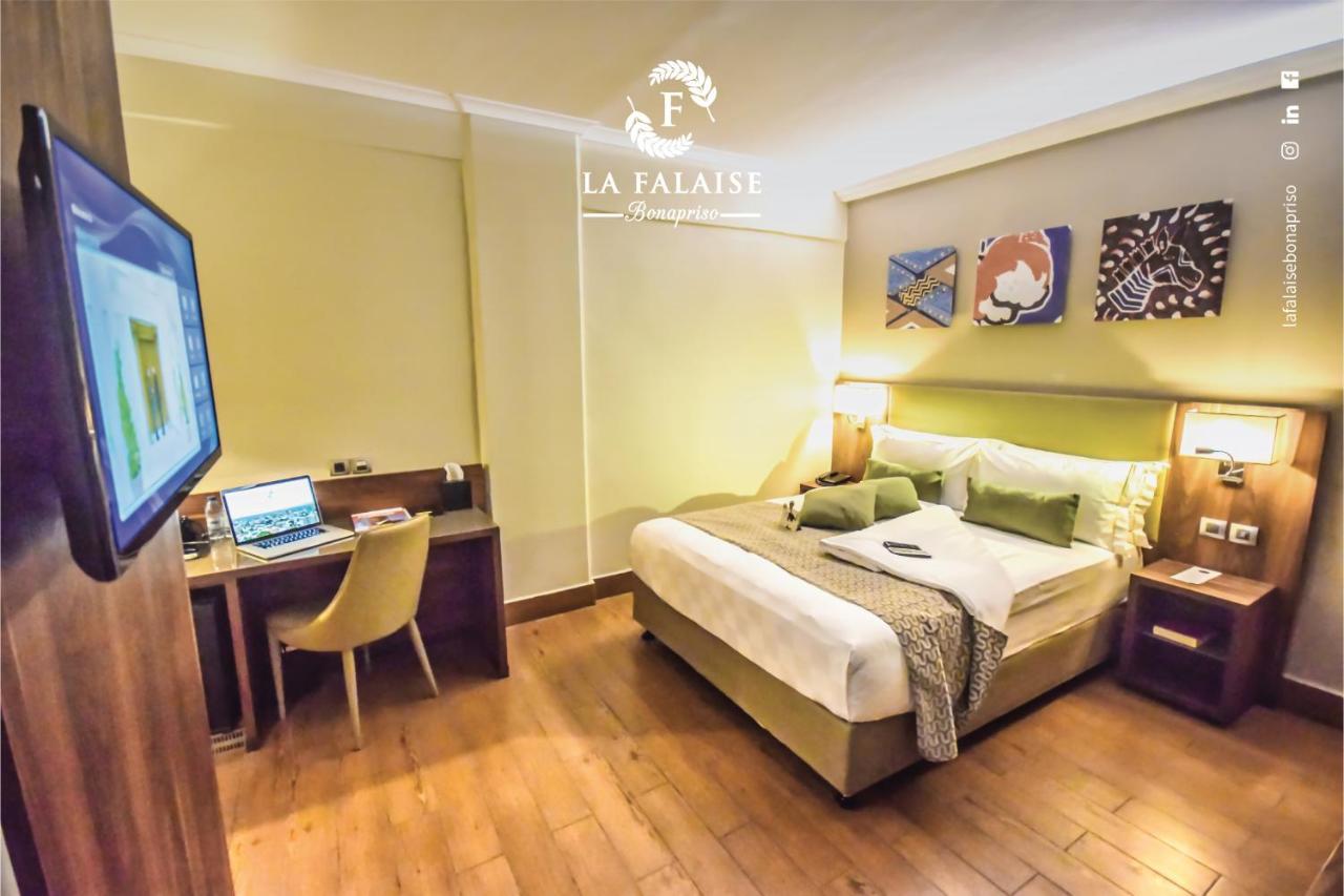Hotel La Falaise Bonapriso Ντουάλα Εξωτερικό φωτογραφία