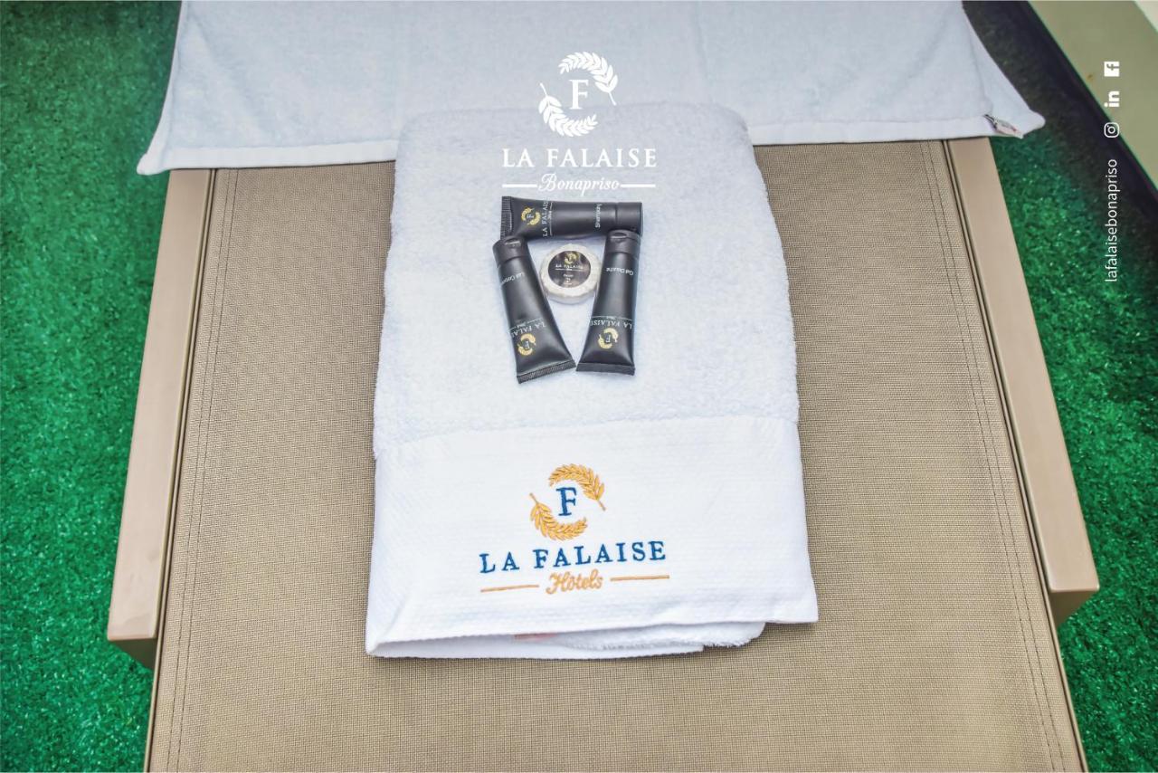 Hotel La Falaise Bonapriso Ντουάλα Εξωτερικό φωτογραφία