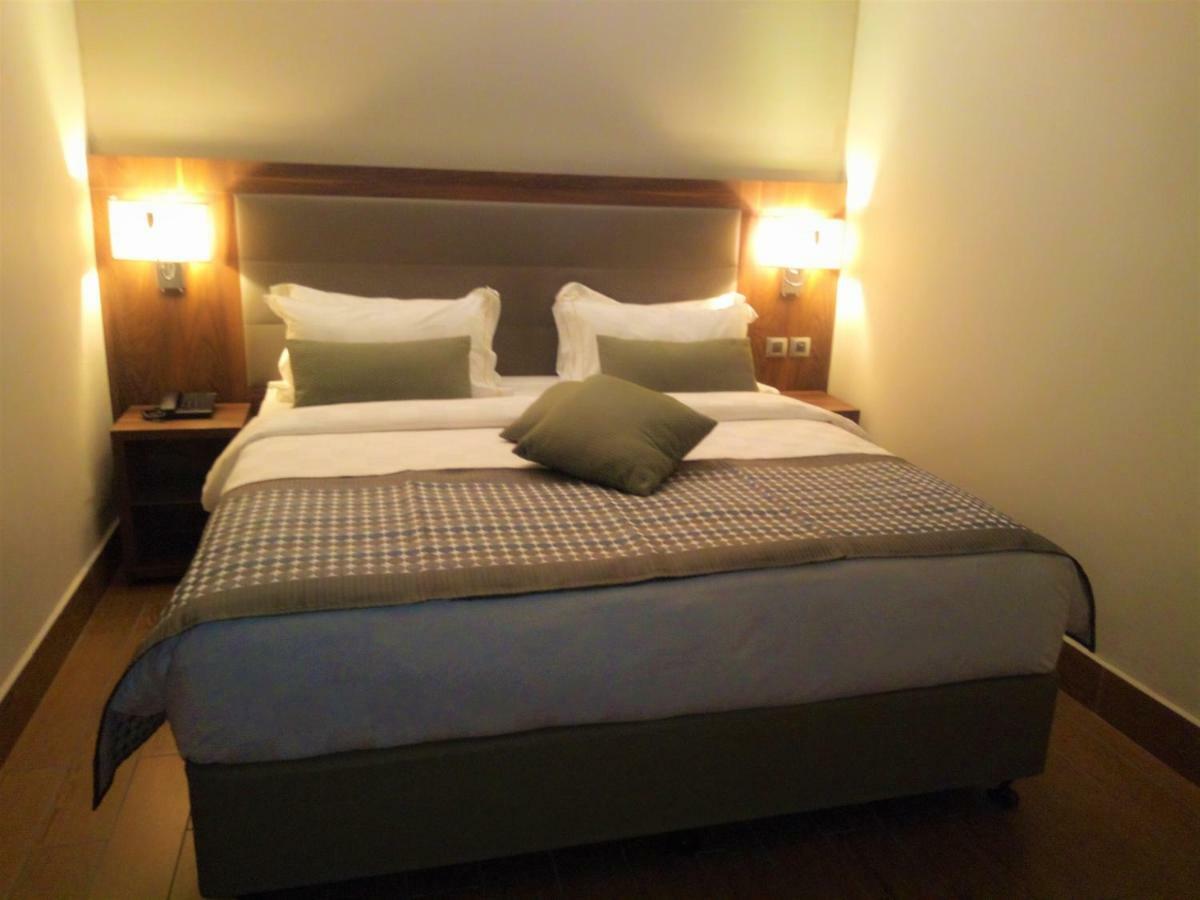 Hotel La Falaise Bonapriso Ντουάλα Εξωτερικό φωτογραφία