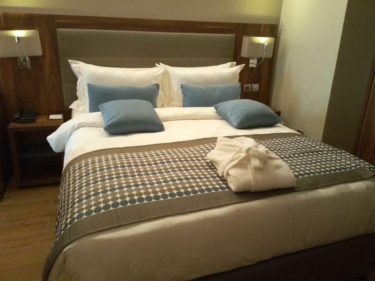 Hotel La Falaise Bonapriso Ντουάλα Εξωτερικό φωτογραφία