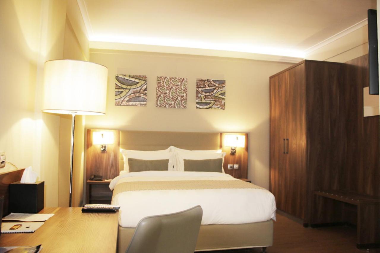 Hotel La Falaise Bonapriso Ντουάλα Εξωτερικό φωτογραφία