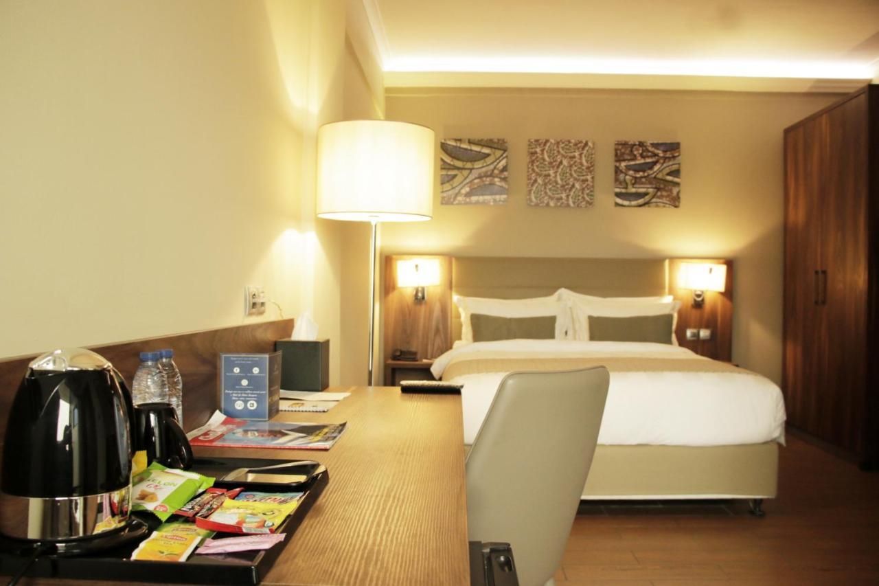 Hotel La Falaise Bonapriso Ντουάλα Εξωτερικό φωτογραφία